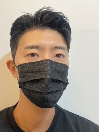 용 프로필